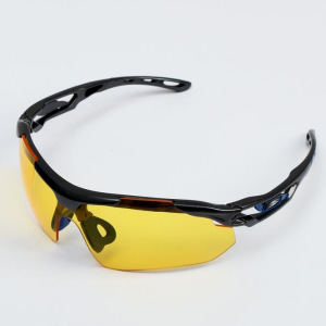 Очки спортивные "Мастер К." UV400, ширина 14 см, дужка 14 см, линза 4.5х8 см Очки спортивные "Мастер К." UV400, ширина 14 см, дужка 14 см, линза 4.5х8 см