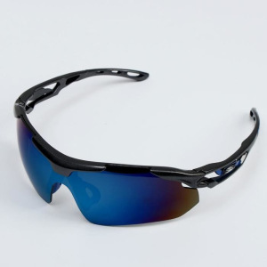 Очки спортивные "Мастер К." UV400, ширина 14 см, дужка 14 см, линза 4.5х8 см Очки спортивные "Мастер К." UV400, ширина 14 см, дужка 14 см, линза 4.5х8 см