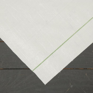 Агроткань застилочная, с разметкой, 5 × 1,55 м, плотность 100 г/м², полипропилен, белая, колышки - 12 шт., Nacsan Агроткань застилочная, с разметкой, 5 × 1,55 м, плотность 100 г/м², полипропилен, белая, колышки - 12 шт., Nacsan