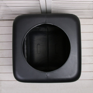 Бак для душа, 100 л, с крышкой, с резьбой под кран, чёрный Бак для душа, 100 л, с крышкой, с резьбой под кран, чёрный