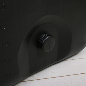 Бак для душа, 150 л, с крышкой, с резьбой под кран, чёрный Бак для душа, 150 л, с крышкой, с резьбой под кран, чёрный