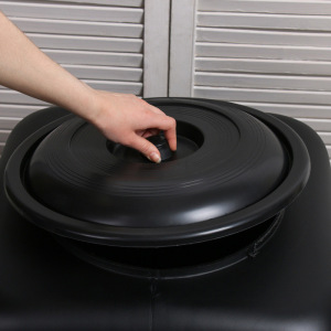 Бак для душа, 150 л, с крышкой, с резьбой под кран, чёрный Бак для душа, 150 л, с крышкой, с резьбой под кран, чёрный