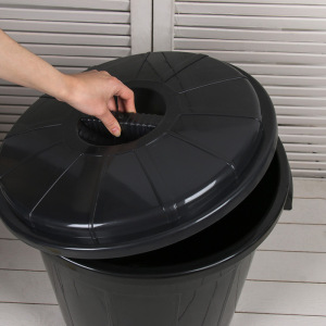 Бак хозяйственно-бытовой, 40 л, с крышкой, чёрный Бак хозяйственно-бытовой, 40 л, с крышкой, чёрный
