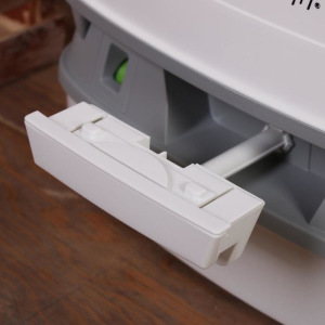 Биотуалет жидкостный Porta Potti Qube 345, нижний бак 12 л, верхний бак 15 л Биотуалет жидкостный Porta Potti Qube 345, нижний бак 12 л, верхний бак 15 л