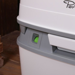 Биотуалет жидкостный Porta Potti Qube 365, нижний бак 21 л, верхний бак 15 л Биотуалет жидкостный Porta Potti Qube 365, нижний бак 21 л, верхний бак 15 л