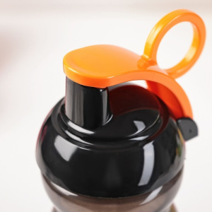 Бутылка Herevin, 680 мл, цвет МИКС Бутылка Herevin, 680 мл, цвет МИКС