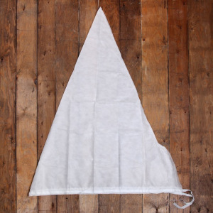 Чехол для растений, конус на завязках, 160 × 110 см, спанбонд с УФ-стабилизатором, плотность 60 г/м², белый Чехол для растений, конус на завязках, 160 × 110 см, спанбонд с УФ-стабилизатором, плотность 60 г/м², белый