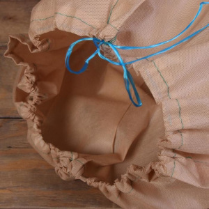 Чехол для растений, прямоугольник на шнурках, 140 × 100 см, спанбонд с УФ-стабилизатором, плотность 60 г/м² Чехол для растений, прямоугольник на шнурках, 140 × 100 см, спанбонд с УФ-стабилизатором, плотность 60 г/м²