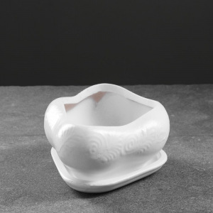 Фигурное кашпо "Бонсай" малый 14х18см , белый Фигурное кашпо "Бонсай" малый 14х18см , белый