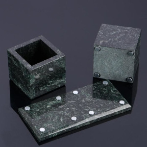 Горшки для цветов "Суккулент",2 шт. на подставке с магнитами, змеевик, 7,5х16х7,5 см Горшки для цветов "Суккулент",2 шт. на подставке с магнитами, змеевик, 7,5х16х7,5 см