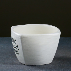 Горшок цветочный Милый дом белый 1,1 л Горшок цветочный Милый дом белый 1,1 л