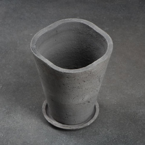 Горшок цветочный "Конус высокий квадрат" графит, 2,2 л, бетон Горшок цветочный "Конус высокий квадрат" графит, 2,2 л, бетон