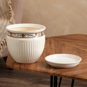 Горшок для цветов "Антика" белое, 2,8 л Горшок для цветов "Антика" белое, 2,8 л