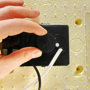 Инкубатор бытовой «Золушка», на 98 яиц, автоматический переворот, 220 В/12 В Инкубатор бытовой «Золушка», на 98 яиц, автоматический переворот, 220 В/12 В