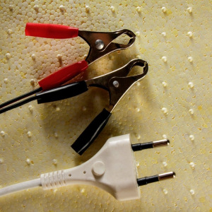 Инкубатор бытовой «Золушка», на 98 яиц, автоматический переворот, 220 В/12 В Инкубатор бытовой «Золушка», на 98 яиц, автоматический переворот, 220 В/12 В