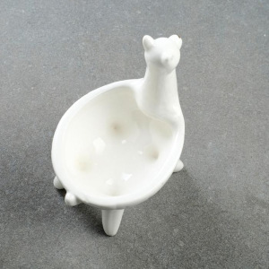 Кашпо керамическое "Лама" малая 7*11см Кашпо керамическое "Лама" малая 7*11см