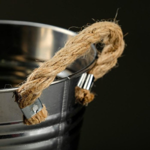 Кашпо металлическое "Ведерко" низкое 15*11,5*11см Кашпо металлическое "Ведерко" низкое 15*11,5*11см