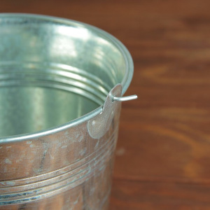 Кашпо "Ведерко" 13,5*13,5*11,5 см Кашпо "Ведерко" 13,5*13,5*11,5 см