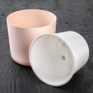 Кашпо со вставкой «Лион», 2 л, цвет пудровый-белый Кашпо со вставкой «Лион», 2 л, цвет пудровый-белый