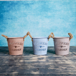 Кашпо-ведерко "Цветочный сад" цвет микс, 13*13*12 см Кашпо-ведерко "Цветочный сад" цвет микс, 13*13*12 см