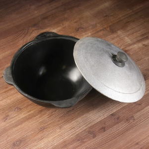 Казан чугунный, 3,5 л, плоское дно, алюминиевая крышка Казан чугунный, 3,5 л, плоское дно, алюминиевая крышка