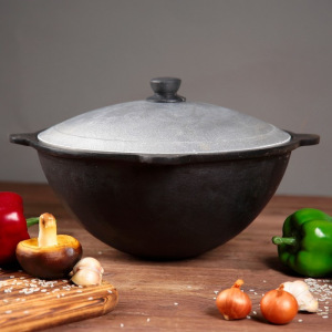 Казан чугунный, 6 л, круглое дно, алюминиевая крышка Казан чугунный, 6 л, круглое дно, алюминиевая крышка