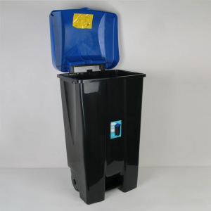 Контейнер с педалью на колёсах, 110 л, цвет синий Контейнер с педалью на колёсах, 110 л, цвет синий