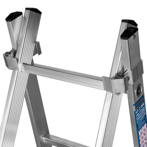 Лестница двухсекционная "Ремоколор" 63-2-006, универсальная, алюминиевая, 6 ступеней Лестница двухсекционная "Ремоколор" 63-2-006, универсальная, алюминиевая, 6 ступеней