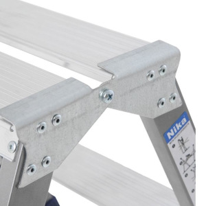 Лестница-стремянка Nika ДЛС2, двухсторонняя, 2 ступени Лестница-стремянка Nika ДЛС2, двухсторонняя, 2 ступени