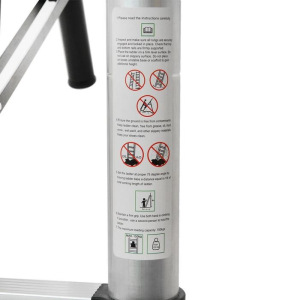 Лестница телескопическая TUNDRA, алюминиевая, 9 ступеней, автомат, 2.6 м Лестница телескопическая TUNDRA, алюминиевая, 9 ступеней, автомат, 2.6 м