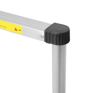 Лестница телескопическая TUNDRA, алюминиевая, 9 ступеней, автомат, 2.6 м Лестница телескопическая TUNDRA, алюминиевая, 9 ступеней, автомат, 2.6 м