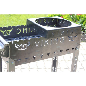 Мангал VikinG, с подвесной полкой, кронштейном для кочерги и крышкой, 74 х 34 х 21 см Мангал VikinG, с подвесной полкой, кронштейном для кочерги и крышкой, 74 х 34 х 21 см