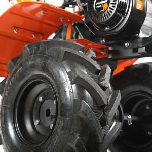 Мотоблок бензиновый Patriot УРАЛ, 7.8 л.с, 5.7 кВт, 4/2 скор., 90х30 см, колеса EXTREME Мотоблок бензиновый Patriot УРАЛ, 7.8 л.с, 5.7 кВт, 4/2 скор., 90х30 см, колеса EXTREME