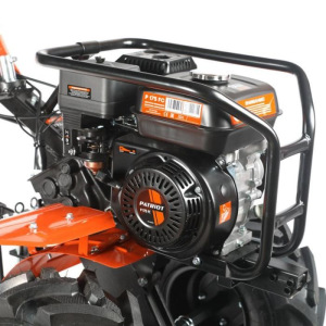 Мотоблок бензиновый Patriot УРАЛ, 7.8 л.с, 5.7 кВт, 4/2 скор., 90х30 см, колеса EXTREME Мотоблок бензиновый Patriot УРАЛ, 7.8 л.с, 5.7 кВт, 4/2 скор., 90х30 см, колеса EXTREME