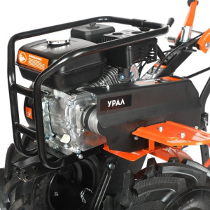 Мотоблок бензиновый Patriot УРАЛ, 7.8 л.с, 5.7 кВт, 4/2 скор., 90х30 см, колеса EXTREME Мотоблок бензиновый Patriot УРАЛ, 7.8 л.с, 5.7 кВт, 4/2 скор., 90х30 см, колеса EXTREME