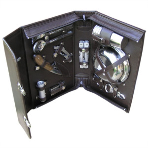 Набор «Автомобильный» в сумке-кейсе из натуральной кожи (4 персоны) Набор «Автомобильный» в сумке-кейсе из натуральной кожи (4 персоны)