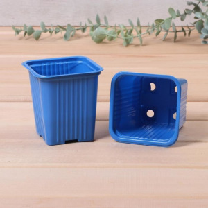 Набор для рассады: стаканы (12 шт.), кассета 10 ячеек (3 шт.), торфяные таблетки 42 мм (30 шт.), поддон Набор для рассады: стаканы (12 шт.), кассета 10 ячеек (3 шт.), торфяные таблетки 42 мм (30 шт.), поддон