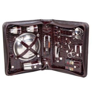 Набор дорожный в сумке из натуральной кожи (2 персоны) Набор дорожный в сумке из натуральной кожи (2 персоны)