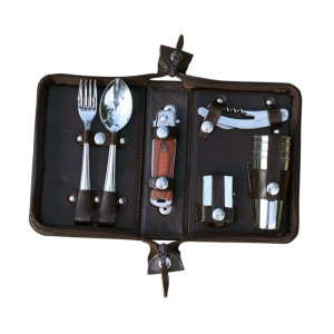 Набор дорожный в сумке из натуральной кожи (на 4 персоны) Набор дорожный в сумке из натуральной кожи (на 4 персоны)