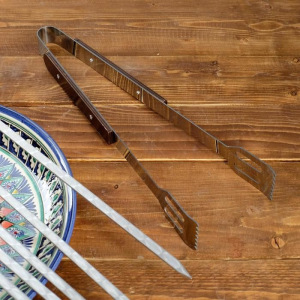 Набор узбекских шампуров 60см, + аксессуары, "Шахрисабз" 14 предм. Набор узбекских шампуров 60см, + аксессуары, "Шахрисабз" 14 предм.