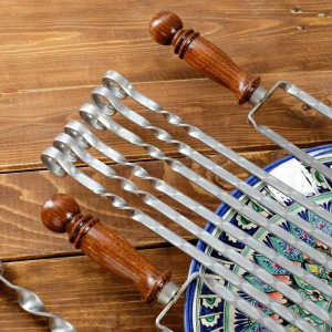 Набор узбекских шампуров 60см, + аксессуары, "Шахрисабз" 14 предм. Набор узбекских шампуров 60см, + аксессуары, "Шахрисабз" 14 предм.