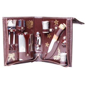 Набор в сумке-кейсе из натуральной кожи «Командир» (2 персоны) Набор в сумке-кейсе из натуральной кожи «Командир» (2 персоны)
