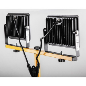 Прожектор светодиодный LL-503, 2х50W, 6400К, IP65, цвет черный, желтый Прожектор светодиодный LL-503, 2х50W, 6400К, IP65, цвет черный, желтый