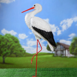 Садовая фигура "Аист с грудкой" 23*60*115 см Садовая фигура "Аист с грудкой" 23*60*115 см