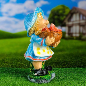 Садовая фигура "Девочка с корзиной грибов" 19х32см Садовая фигура "Девочка с корзиной грибов" 19х32см