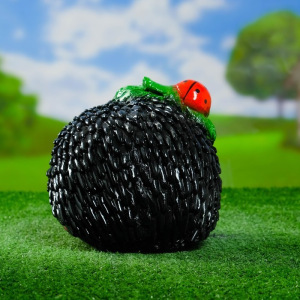 Садовая фигура "Ёж с божьей коровкой" новый 24х18х17см Садовая фигура "Ёж с божьей коровкой" новый 24х18х17см