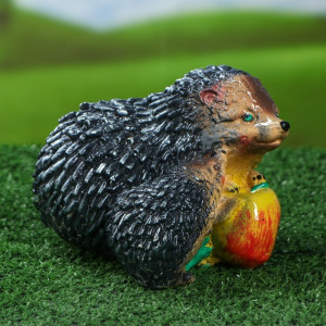 Садовая фигура "Ежонок и ежиха с яблоком", бежевый цвет, 16 см Садовая фигура "Ежонок и ежиха с яблоком", бежевый цвет, 16 см