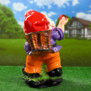 Садовая фигура "Гном божья коровка" 39х28см Садовая фигура "Гном божья коровка" 39х28см