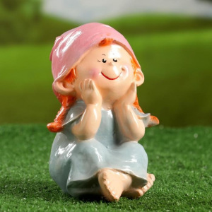 Садовая фигура "Гном девочка" Садовая фигура "Гном девочка"