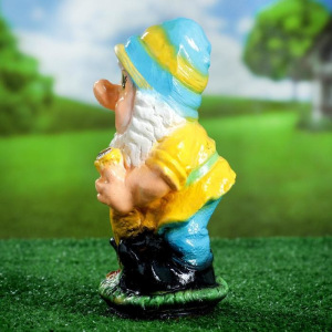 Садовая фигура "Гном дровосек" Садовая фигура "Гном дровосек"